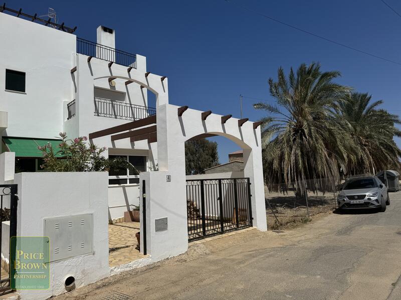 LV850: Townhouse for Sale in Mojácar, Almería